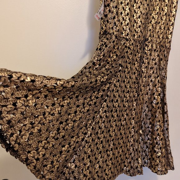 Gold & Black Short Dress - Picture 2 of 11